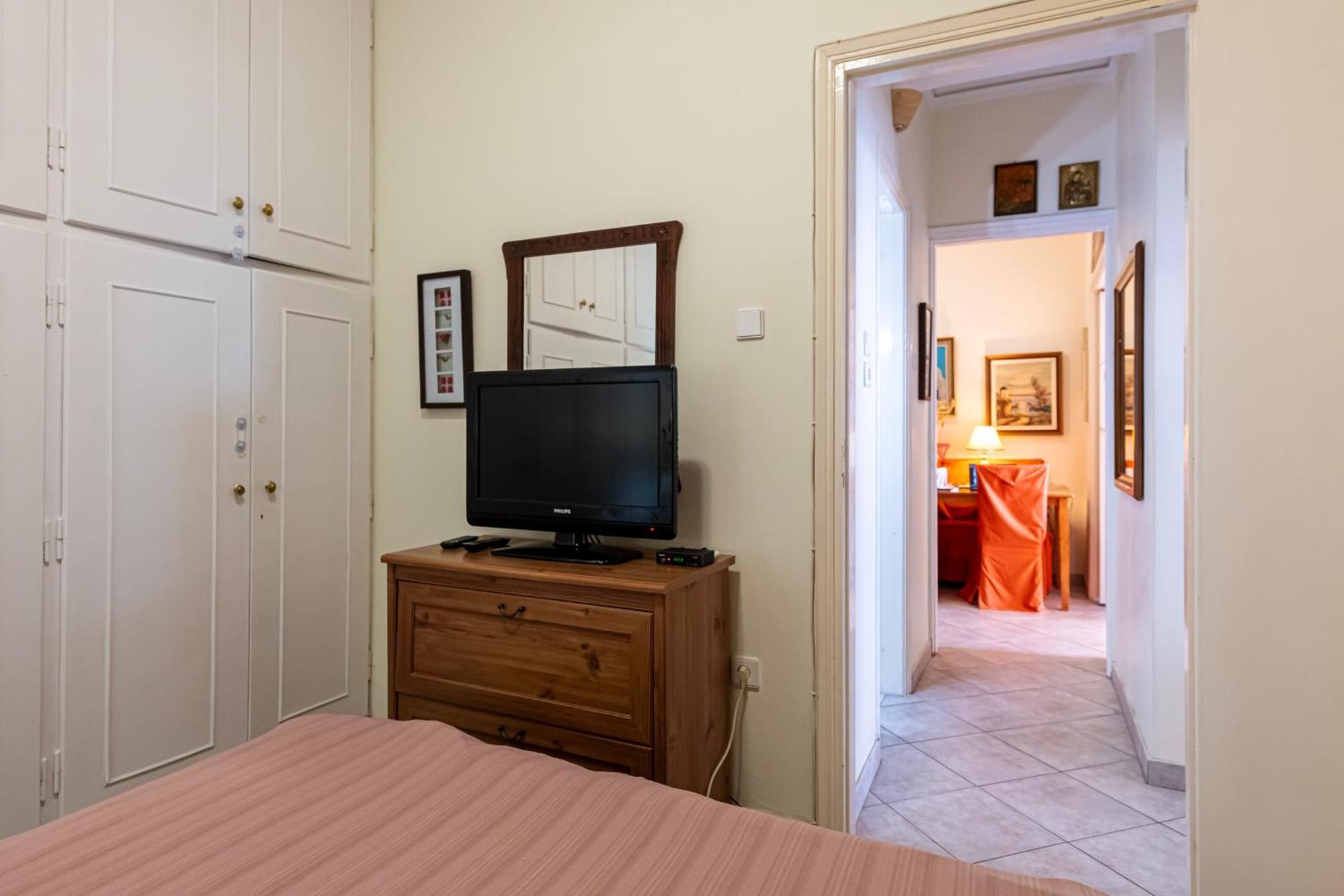 Sea View Apartment 100M From The Beach Saronida Exteriér fotografie